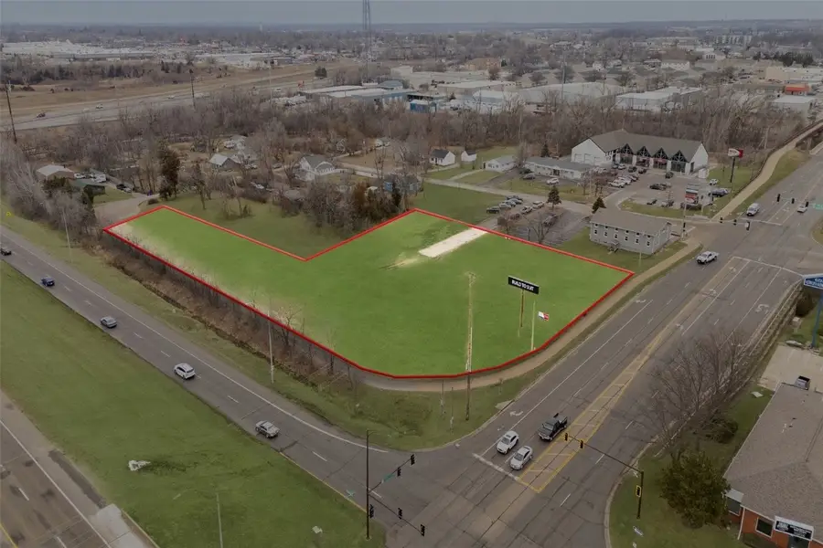 5015 Center Point Road Ne, Cedar Rapids, IA 52402 - #2