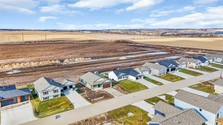 827 Indigo Drive, Palo, IA 52324 - Image #3