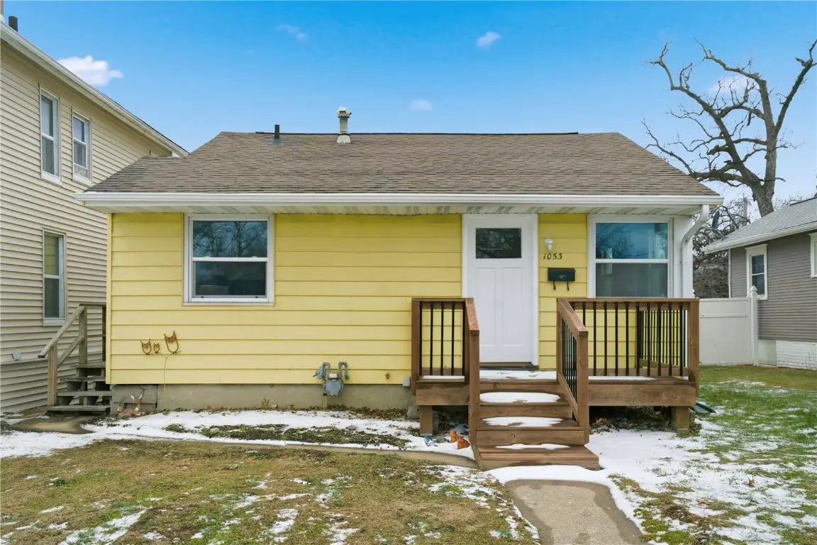 1053 Center Point Road Ne, Cedar Rapids, IA 52402 - Image #1