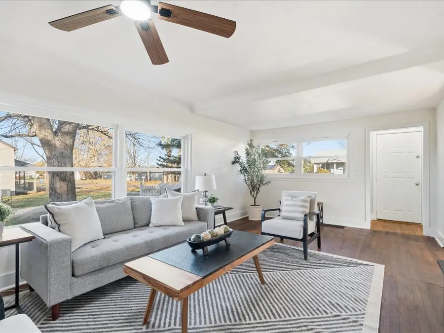 120 Green Street, Center Point, IA 52213 - Image #2