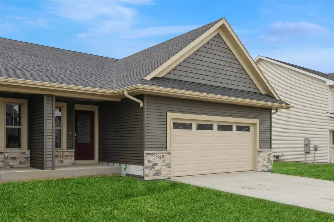 1015 Highland Trail, Solon, IA 52333 - Image #1