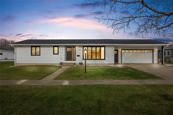 828 E Butler Street, Manchester, IA 52057