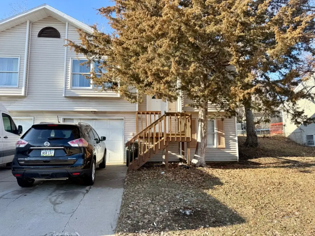 1829 Gryn Drive, Iowa City, IA 52246 - Image #1