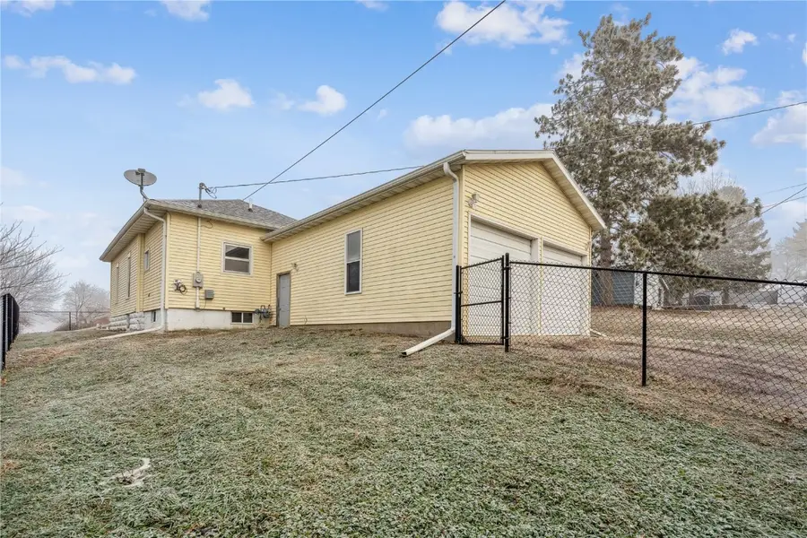 403 3rd Street, Traer, IA 50675 - #2