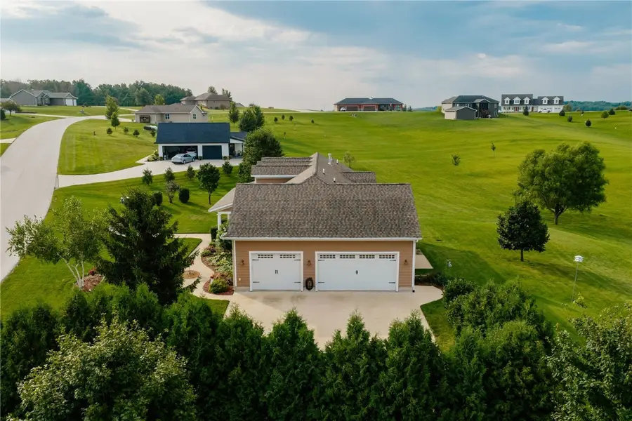 108 Wood Ridge Road, Anamosa, IA 52205 - Image #3