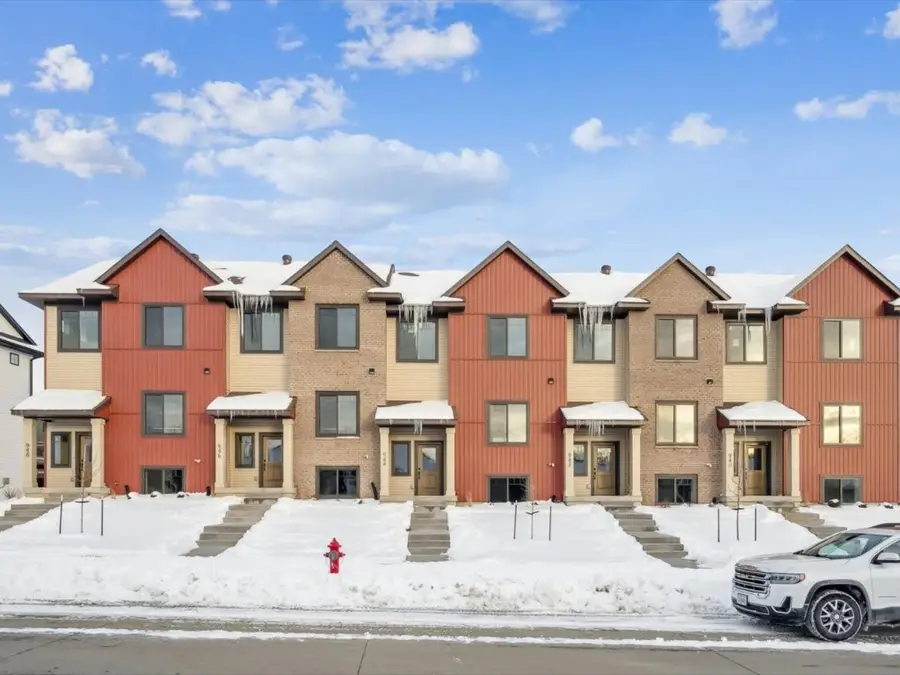 946 Dubs Drive, Iowa City, IA 52246 - #3