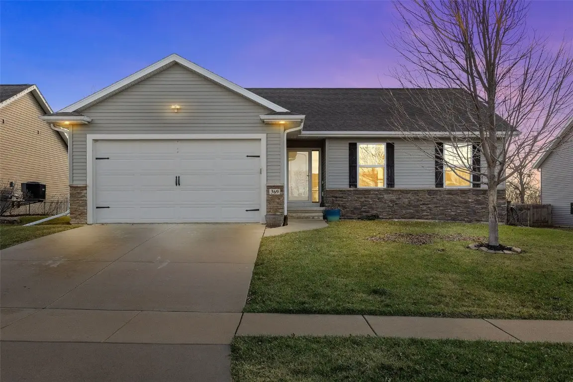 369 Bent Creek Dr, Marion, IA 52302 - Image #1