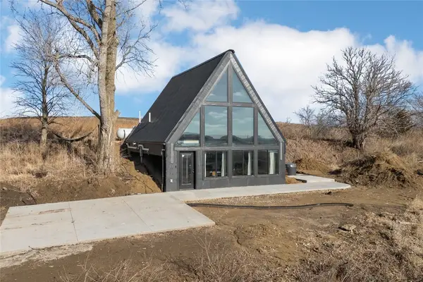 2613 335th Street, Chelsea, IA 52215