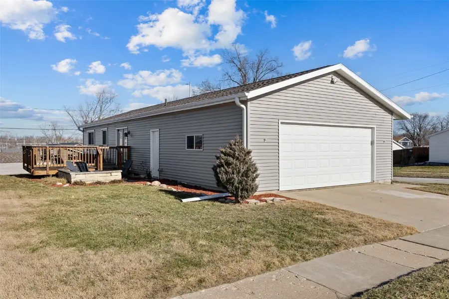 990 S 5th St, Marion, IA 52302 - Image #3