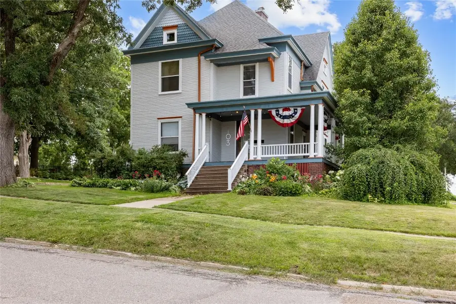 103 10th Street Sw, Mount Vernon, IA 52314 - Image #2