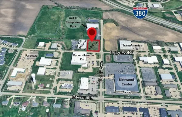 Progress Drive, Hiawatha, IA 52233