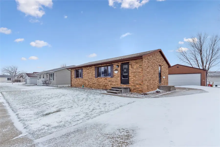 4015 Mark Dr, Waterloo, IA 50701 - #2