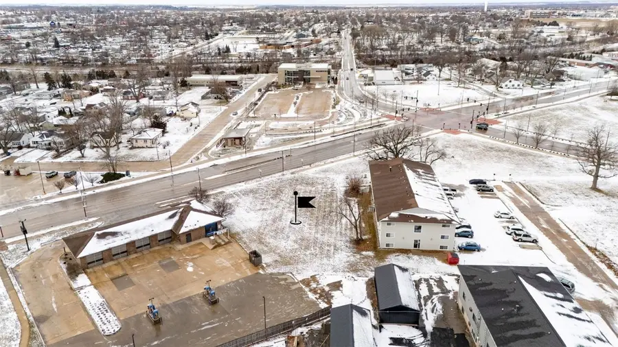 91 Center Point Road, Hiawatha, IA 52233 - Image #3