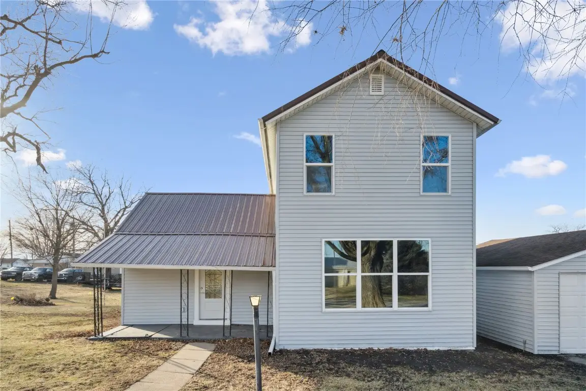 809 Jefferson Avenue, Lowden, IA 52255 - #1