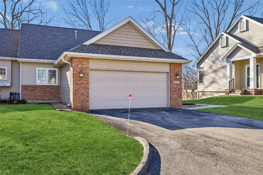 3319 Riverpointe Circle Ne, Cedar Rapids, IA 52411 - Image #3