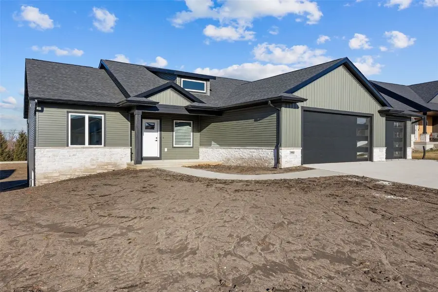 3988 Peridot Dr, Marion, IA 52302 - Image #2