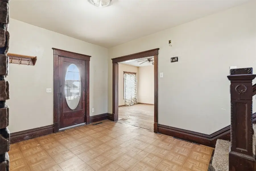 600 Jackson Street, Olin, IA 52320 - #3