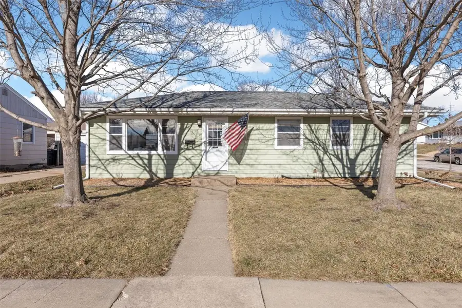 110 27th Ave Drive Sw, Cedar Rapids, IA 52404 - Image #2
