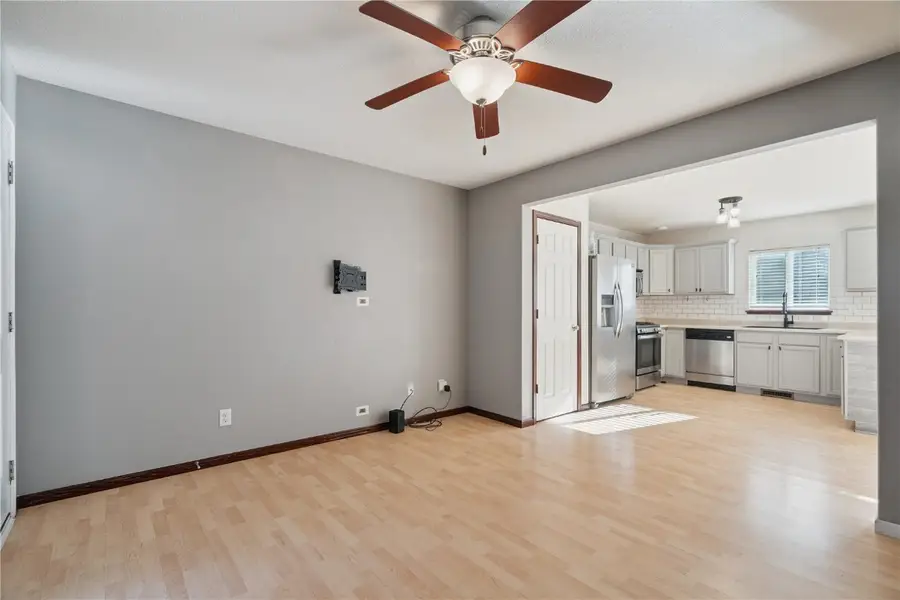 45 Woodstone Lane Sw, Cedar Rapids, IA 52404 - Image #2