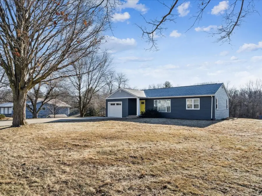 720 Lisbon Rd Ne, Mount Vernon, IA 52314 - Image #2