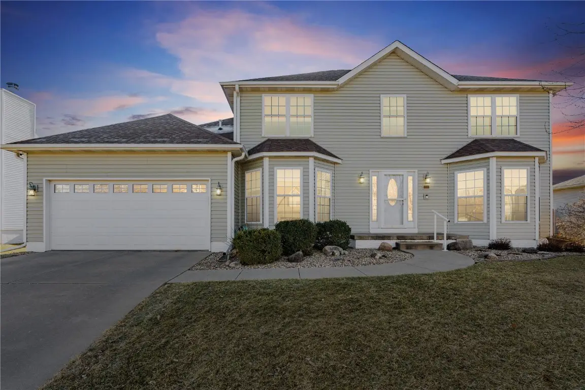 7013 Pleasant Ridge Drive Sw, Cedar Rapids, IA 52404 - Image #1