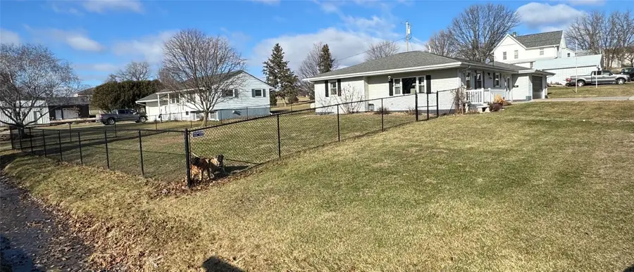 108 S Maple, Wyoming, IA 52362 - #3