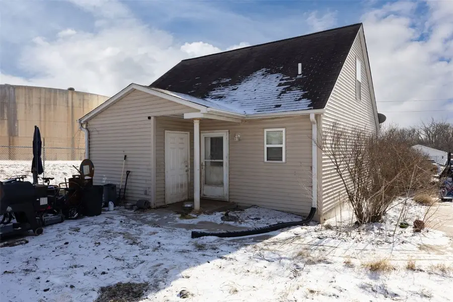 601 Fairchild St, Coralville, IA 52241 - #3