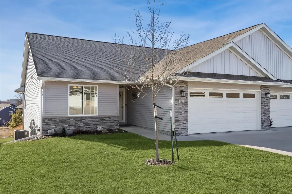 912 Prairie View Drive, West Branch, IA 52358 - Image #1