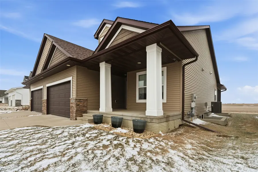 2465 Bluegrass Street, Marion, IA 52302 - #2