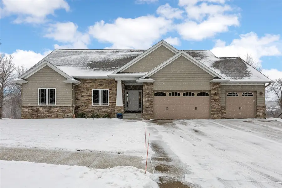 5821 River Parkway Ne, Cedar Rapids, IA 52411 - Image #2