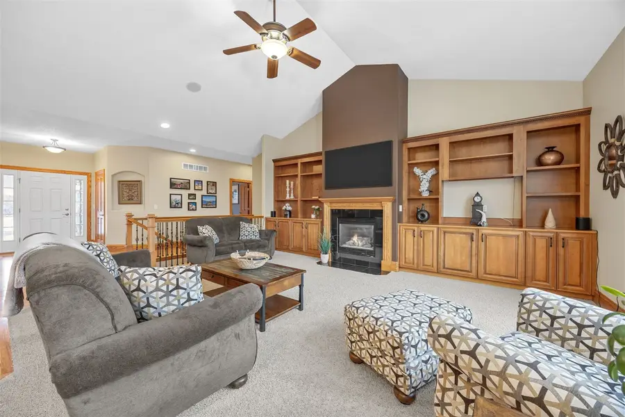 5821 River Parkway Ne, Cedar Rapids, IA 52411 - Image #3