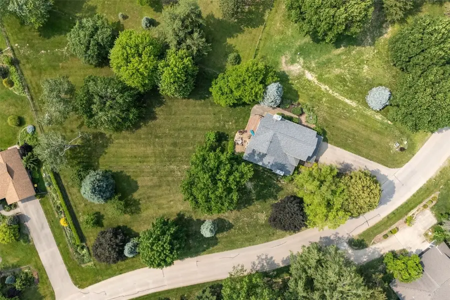 13 South View Drive Ne, Iowa City, IA 52240 - #2