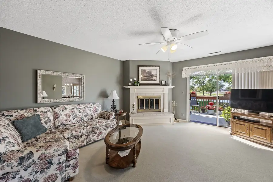 4019 Lexington Drive Ne #D, Cedar Rapids, IA 52402 - Image #3