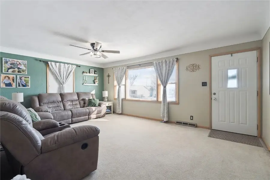 330 26th Street Nw, Cedar Rapids, IA 52405 - #3