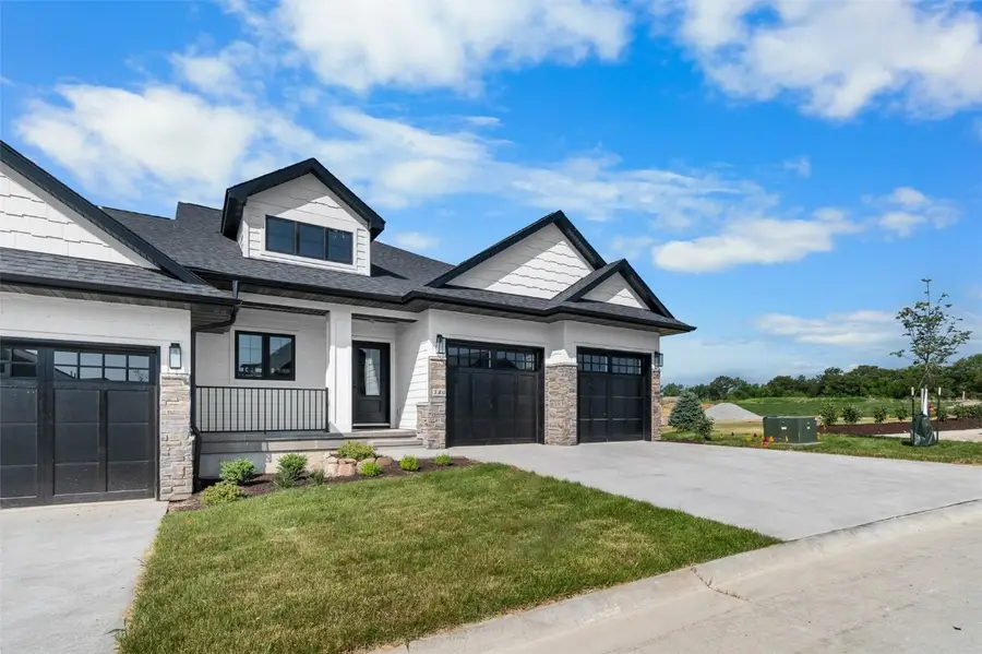 360 Hidden Ridge Drive, Coralville, IA 52241 - Image #2