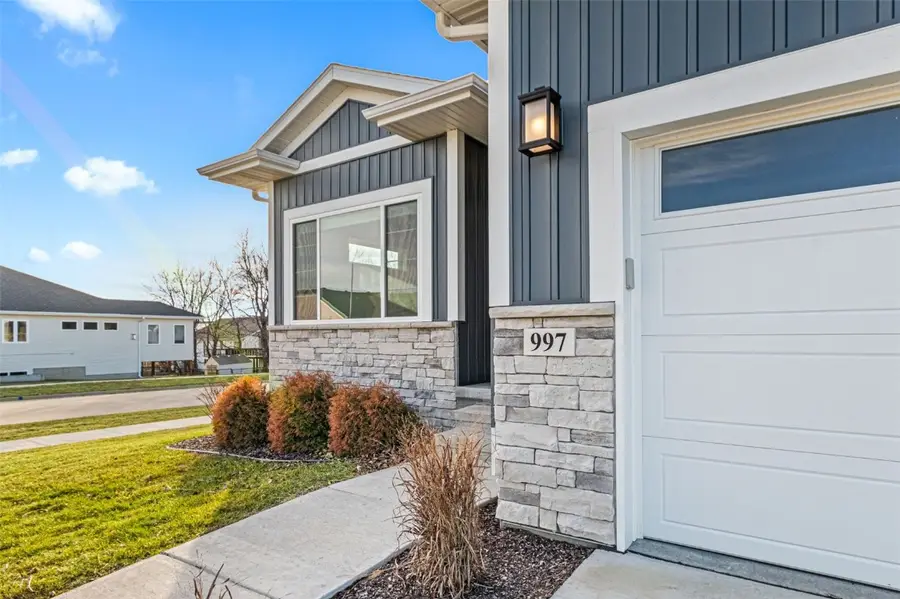 997 Thomas Circle, Tiffin, IA 52340 - Image #3