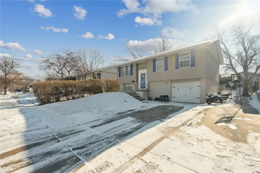 6319 Eastview Ave Sw, Cedar Rapids, IA 52404 - Image #2