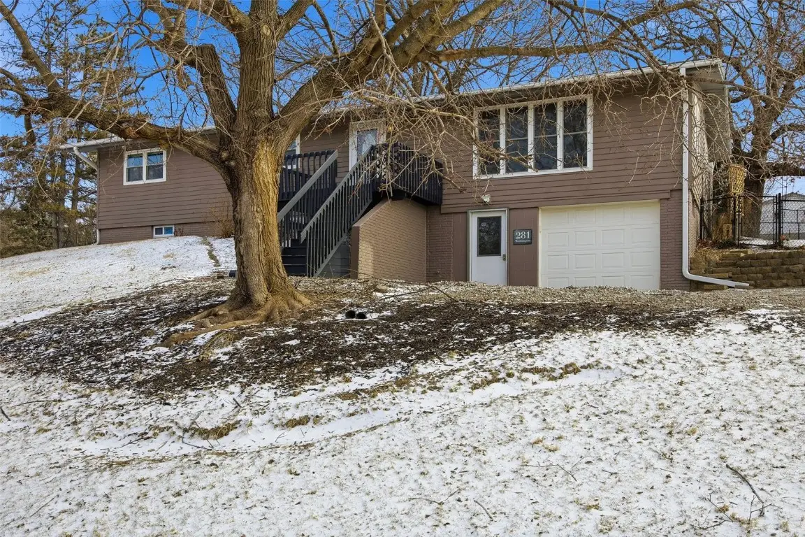 281 Washington St, Riverside, IA 52327 - #1