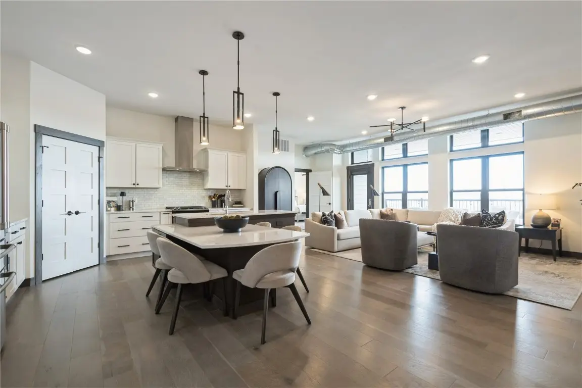 329 12th Ave Se #401, Cedar Rapids, IA 52401 - Image #1