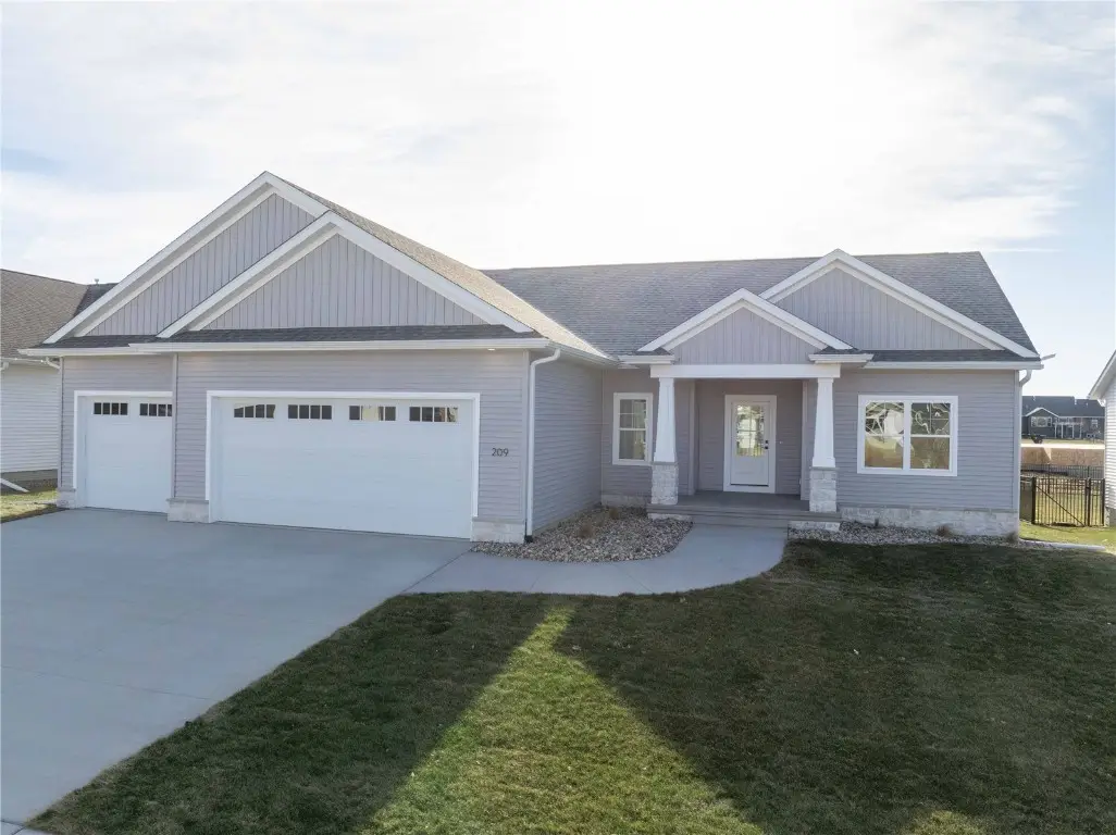 209 Fieldstone Circle, Marion, IA 52302 - Image #1