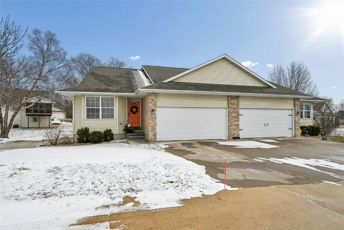 6612 Waterview Dr, Cedar Rapids, IA 52404 - Image #1