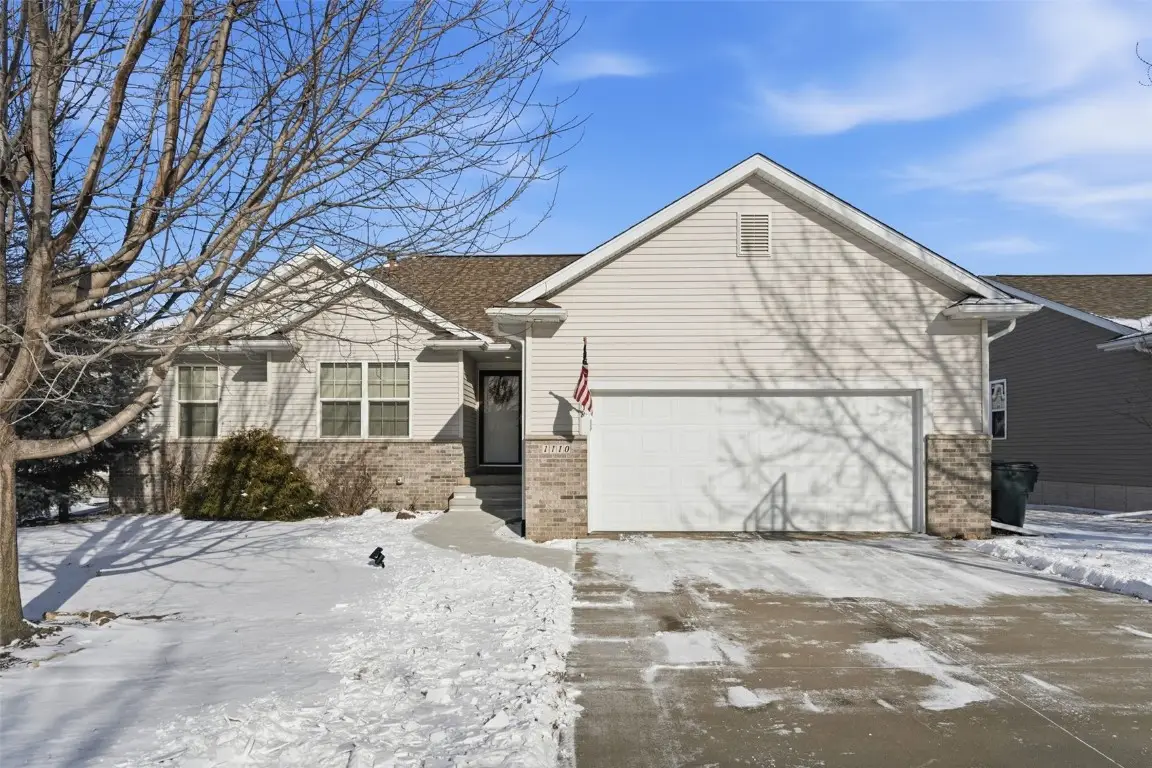 1110 Capri Drive Ne, Cedar Rapids, IA 52402 - Image #1