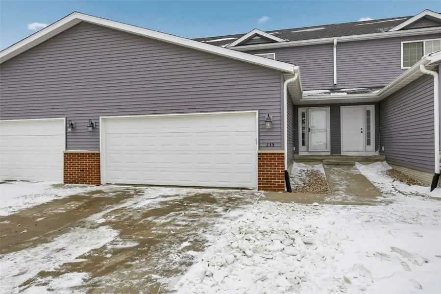 135 Woodstone Lane, Cedar Rapids, IA 52404 - Image #2