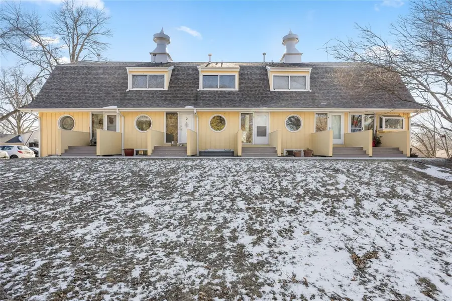 3201 Muscatine Avenue #3, Iowa City, IA 52240 - #3