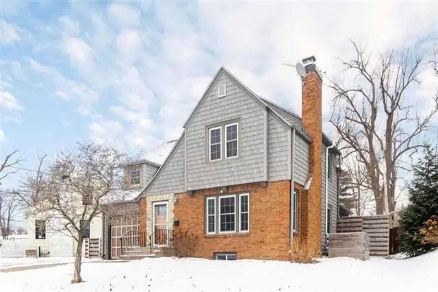 202 Forest Dr Se, Cedar Rapids, IA 52403 - Image #2