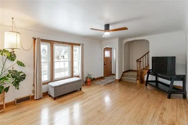 202 Forest Dr Se, Cedar Rapids, IA 52403 - Image #3