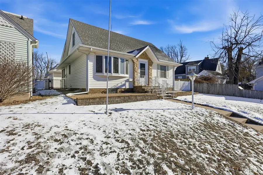 318 22nd Street Ne, Cedar Rapids, IA 52402 - Image #2