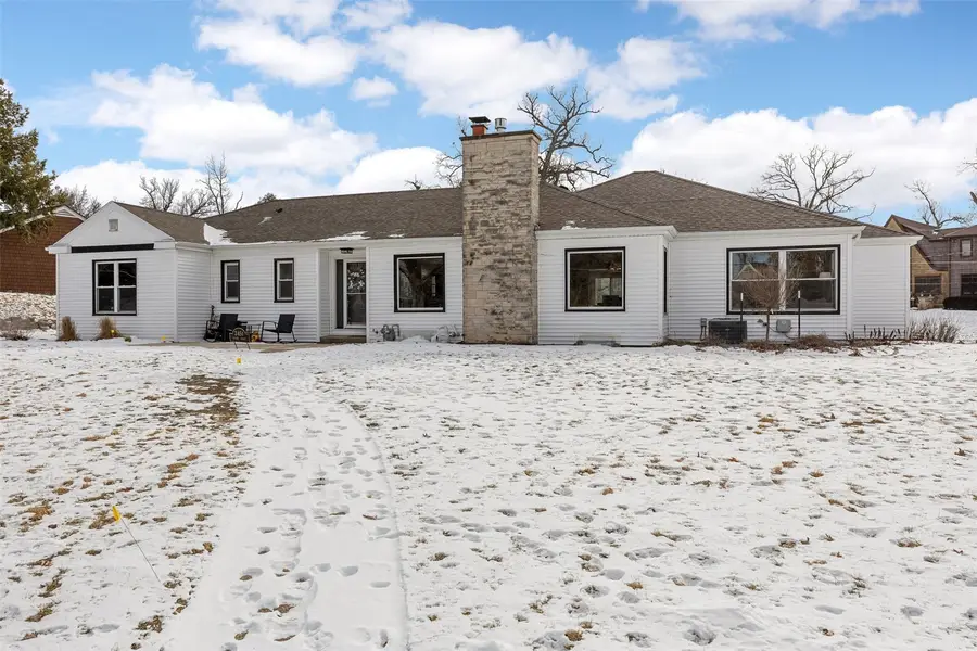 2451 Grande Avenue Se, Cedar Rapids, IA 52403 - Image #2