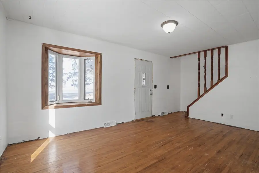 1274 Jackson Avenue, Hazleton, IA 50641 - #3