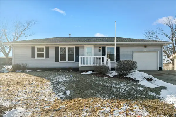 311 Sunset Drive, Stanwood, IA 52337
